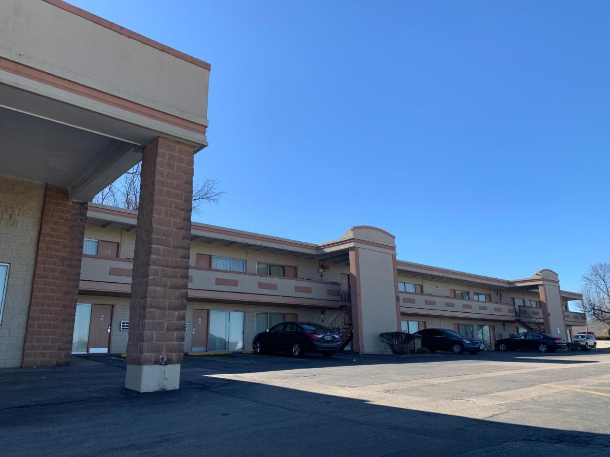 Haven Inn & Suites St Louis Hazelwood - Airport North Esterno foto
